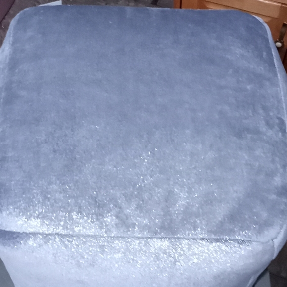 Ottomans - Picture 8 of 8